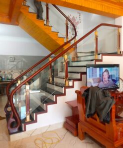 Cầu Thang Kính Có Trụ 04