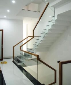 Cầu Thang Kính Không Trụ 09